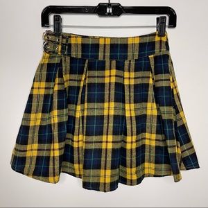 NWT Superdown Evie Pleated Plaid Buckle Skirt